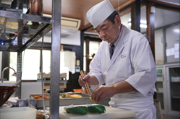 里山の旬の食材を活かした贅沢懐石　二食付き懐石プラン